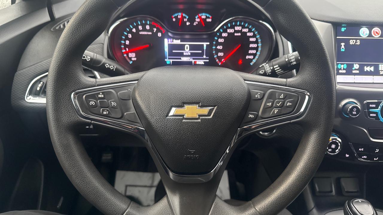 2018 Chevrolet Cruze LT Photo