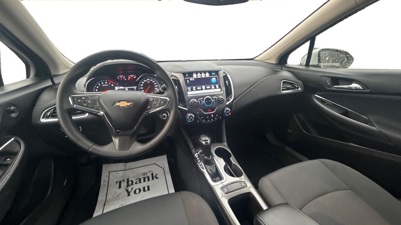 2018 Chevrolet Cruze LT Photo