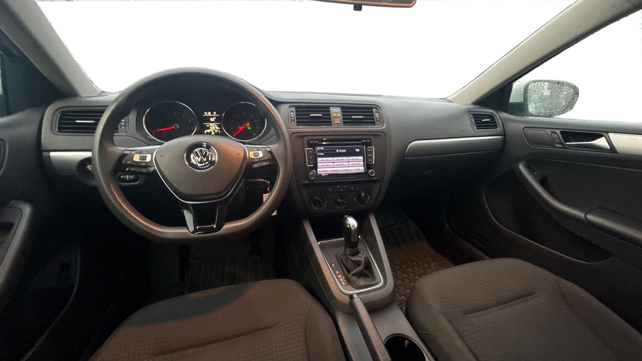 2015 Volkswagen Jetta Trendline Photo
