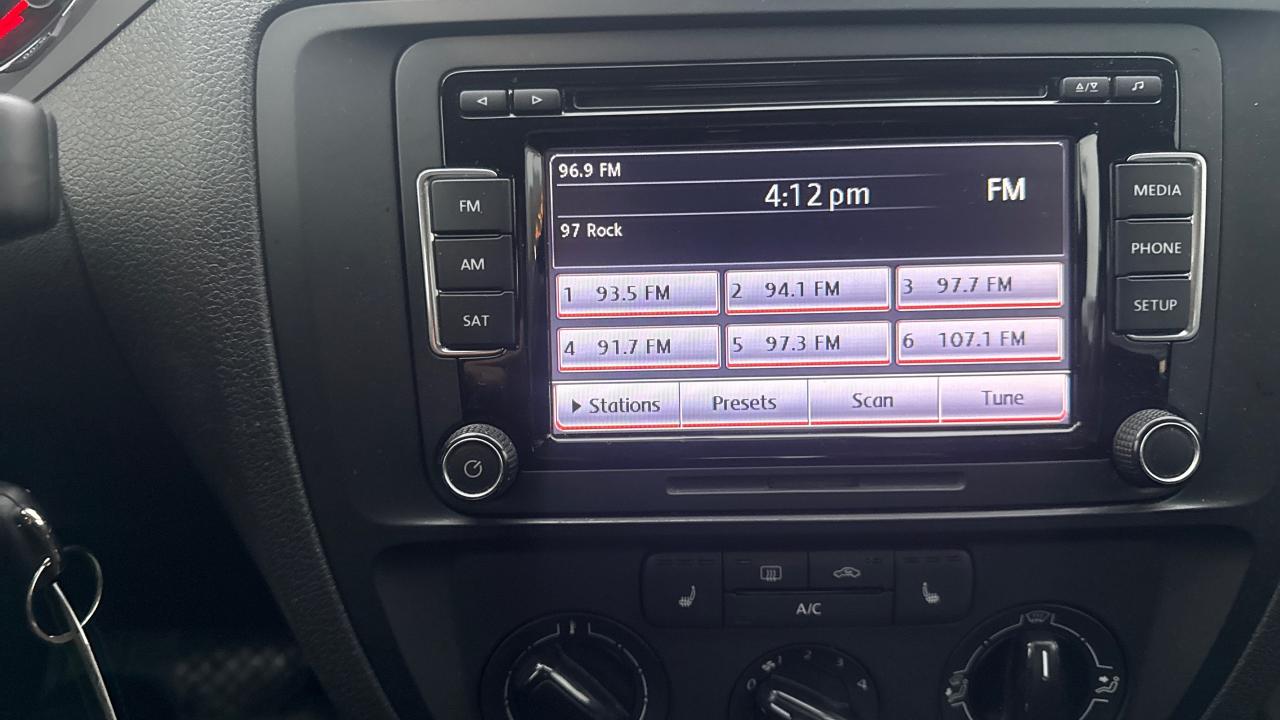 2015 Volkswagen Jetta Trendline Photo