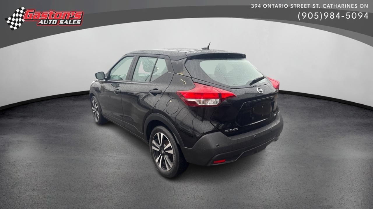 2020 Nissan Kicks SV Photo4