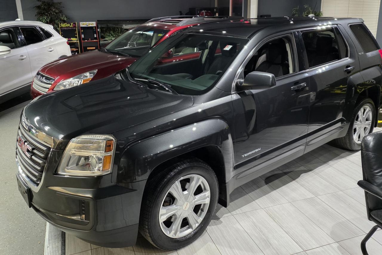 2017 GMC Terrain SLE AWD - Photo #4