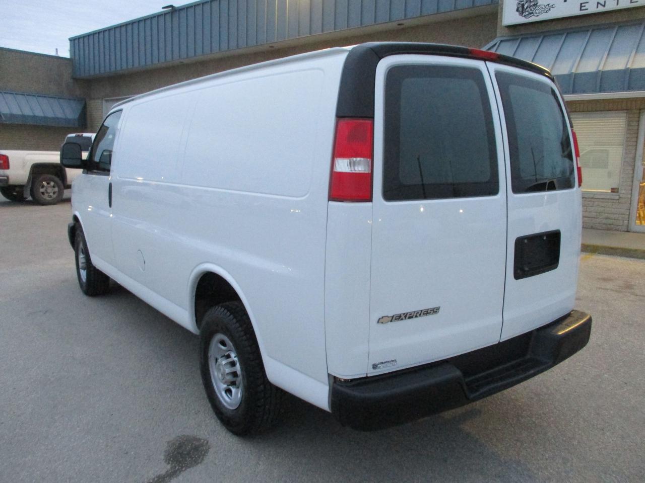 2020 Chevrolet Express Cargo Van  - Photo #6