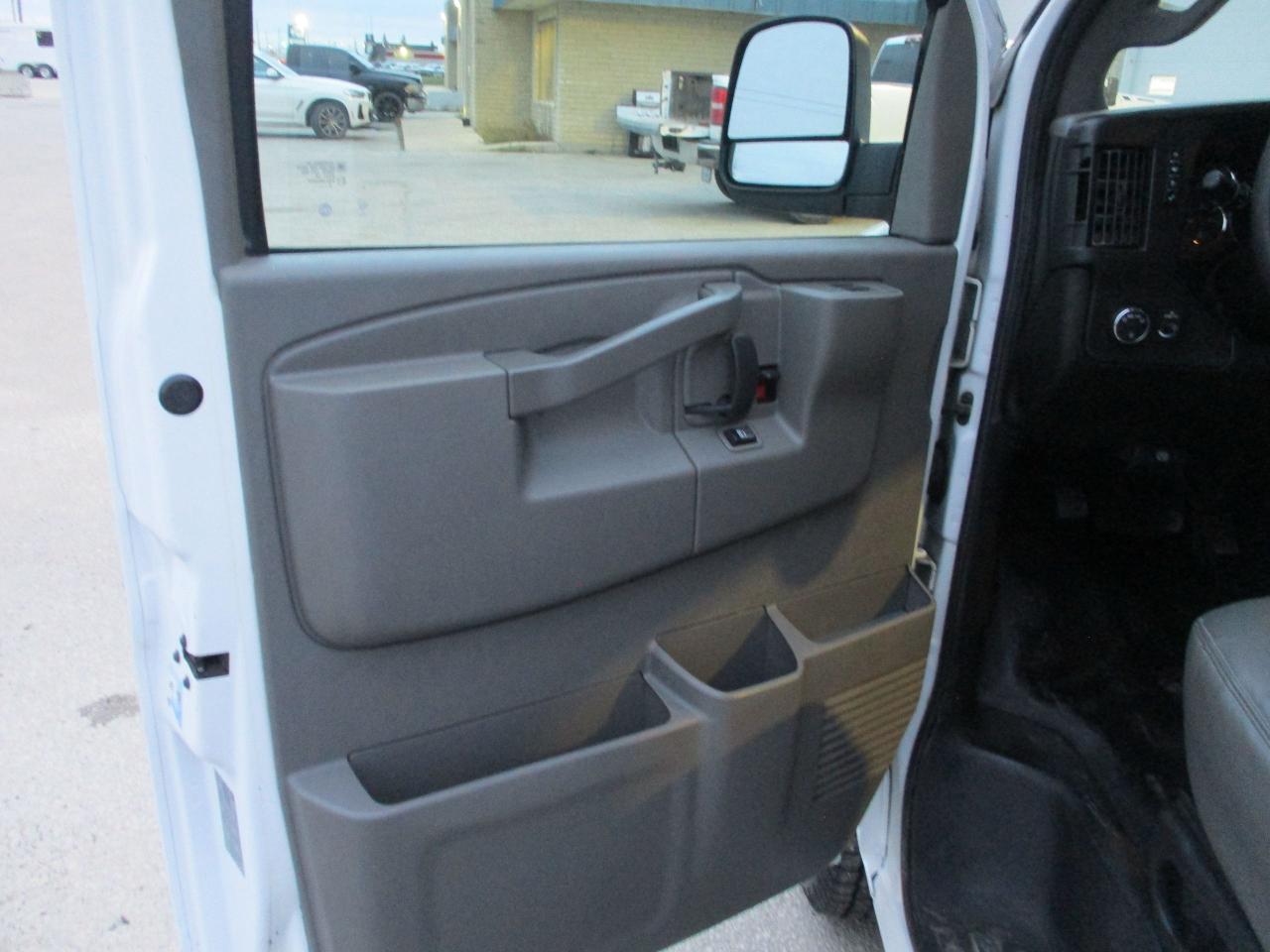 2020 Chevrolet Express Cargo Van  - Photo #9