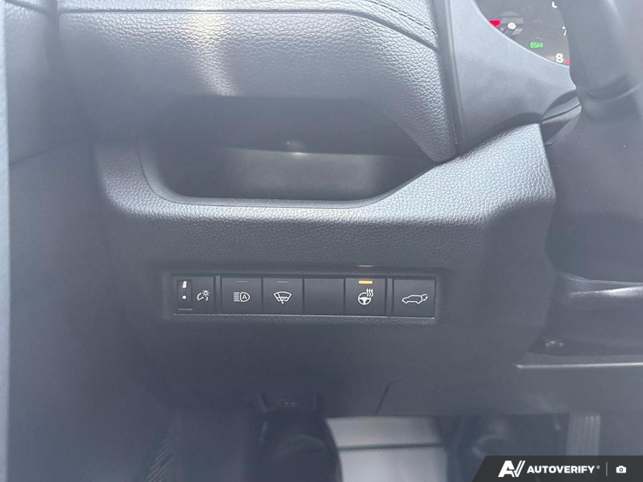 2021 Toyota RAV4 XLE / AWD / HTD SEATS / HTD STEERING / SUNROOF - Photo #13