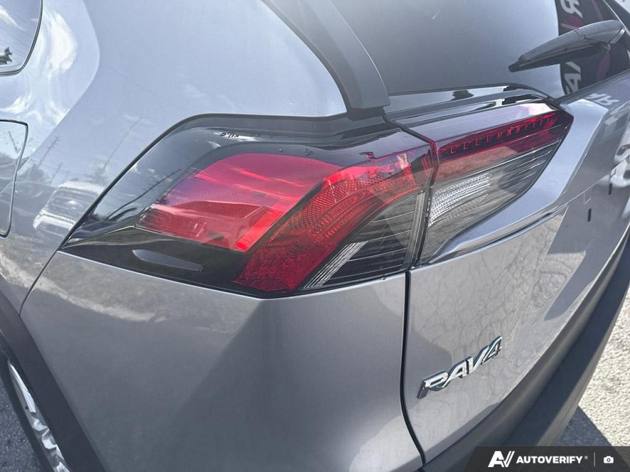 2021 Toyota RAV4 XLE / AWD / HTD SEATS / HTD STEERING / SUNROOF - Photo #7