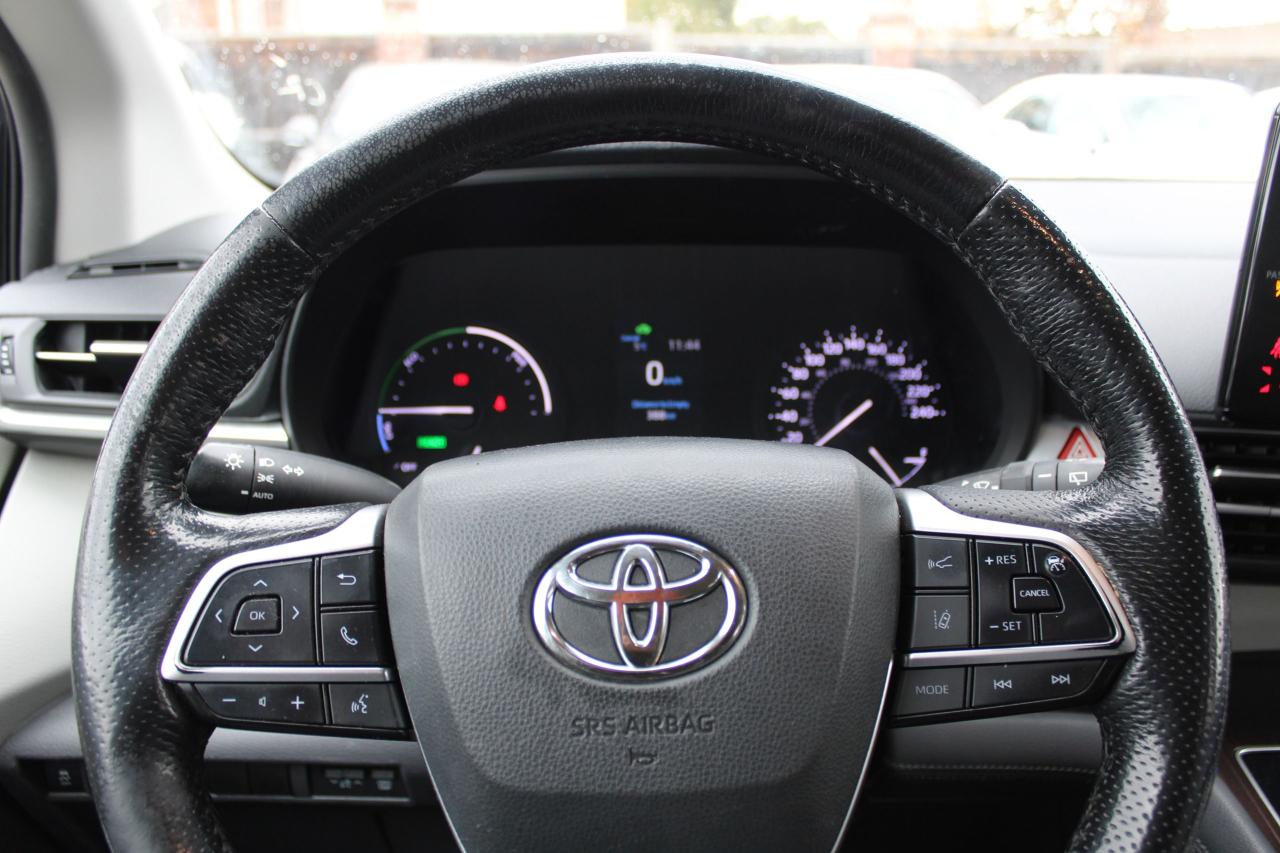2021 Toyota Sienna 7-Passenger FWD - Photo #8