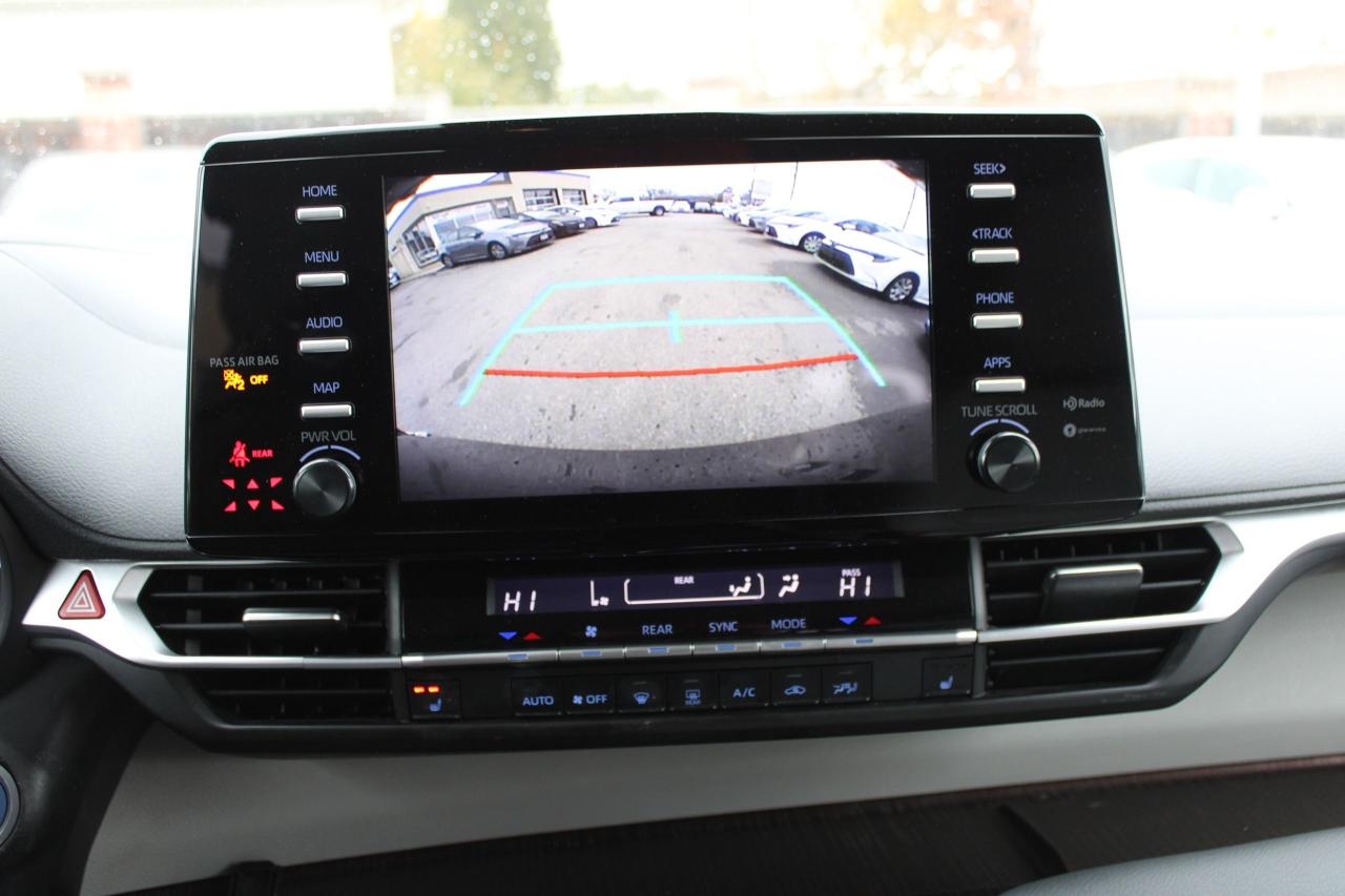 2021 Toyota Sienna 7-Passenger FWD - Photo #13