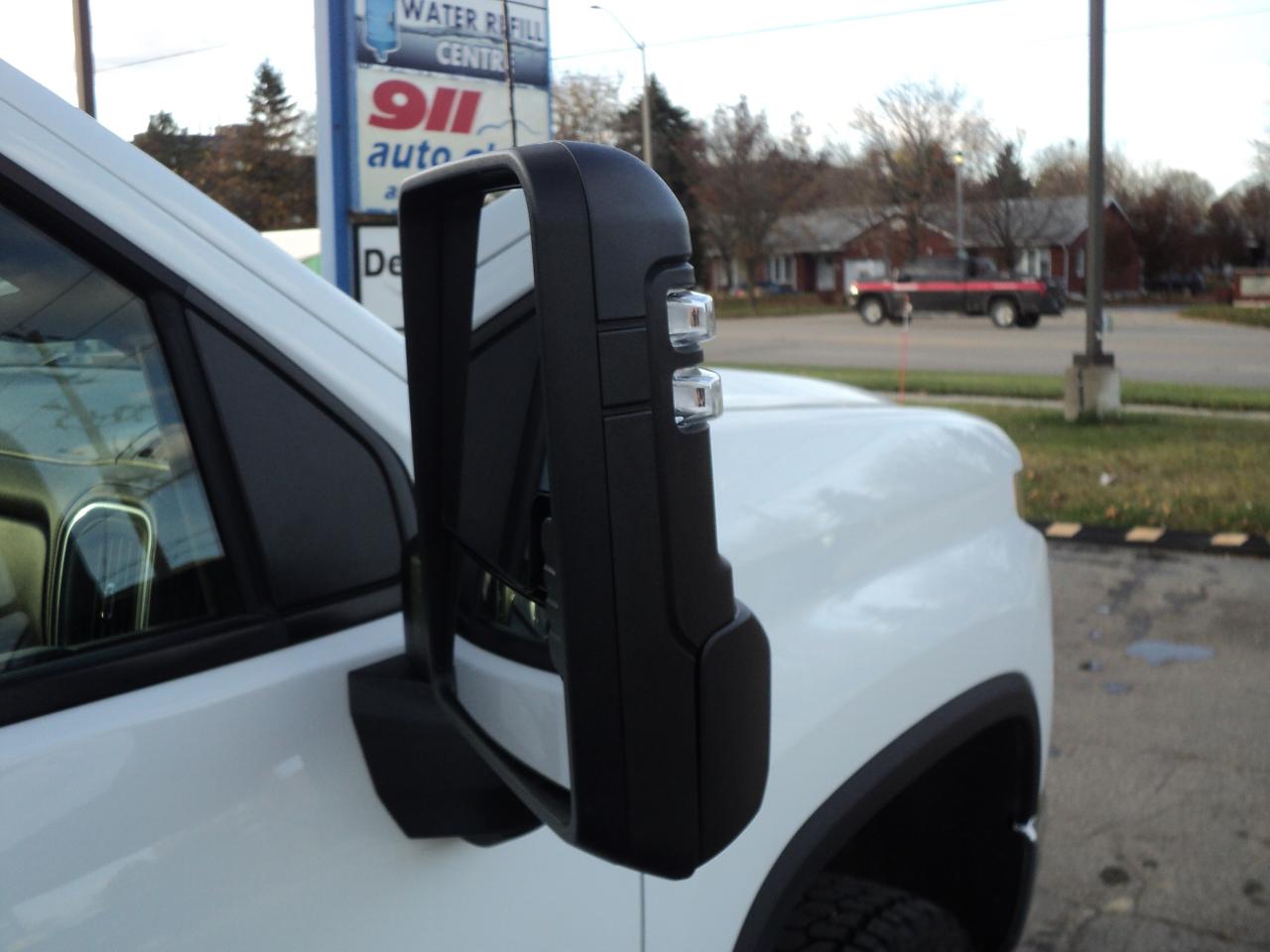 2023 Chevrolet Silverado 2500 HD LT CrewCab 4WD 6.6L8cylGas 6'7"Box 159"WB Photo