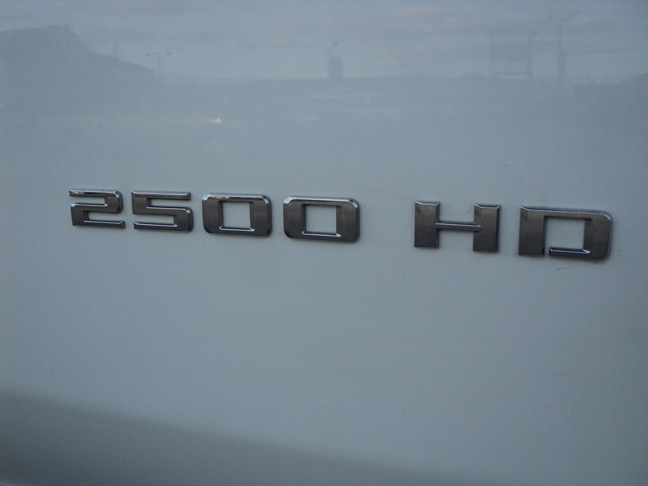 2023 Chevrolet Silverado 2500 HD LT CrewCab 4WD 6.6L8cylGas 6'7"Box 159"WB Photo