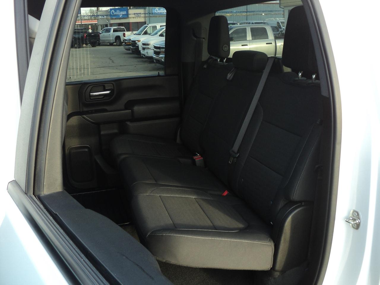 2023 Chevrolet Silverado 2500 HD LT CrewCab 4WD 6.6L8cylGas 6'7"Box 159"WB Photo