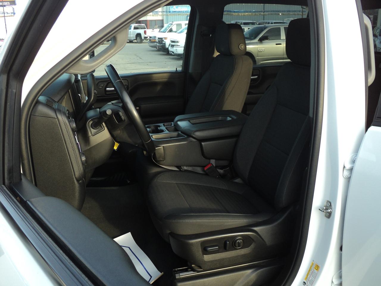 2023 Chevrolet Silverado 2500 HD LT CrewCab 4WD 6.6L8cylGas 6'7"Box 159"WB Photo