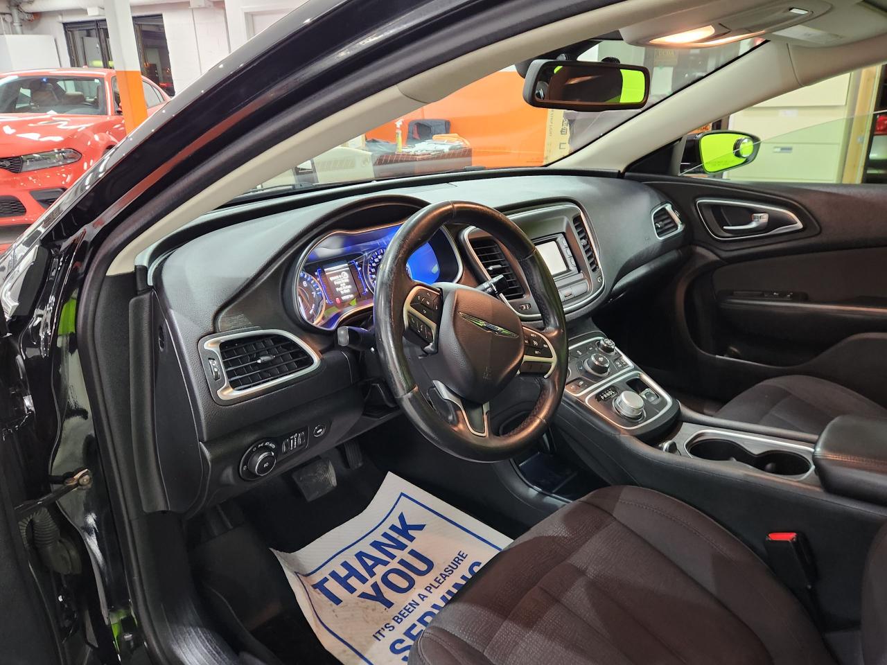 2015 Chrysler 200 Limited H-Ted Seats 4cyl Good on gas - Photo #20