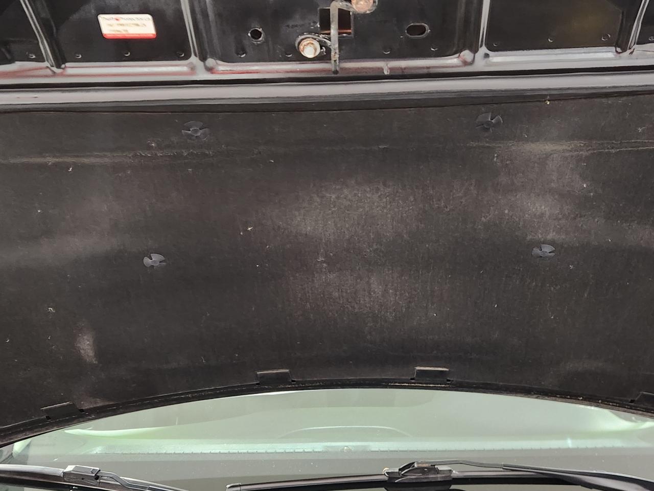 2015 Chrysler 200 Limited H-Ted Seats 4cyl Good on gas - Photo #36