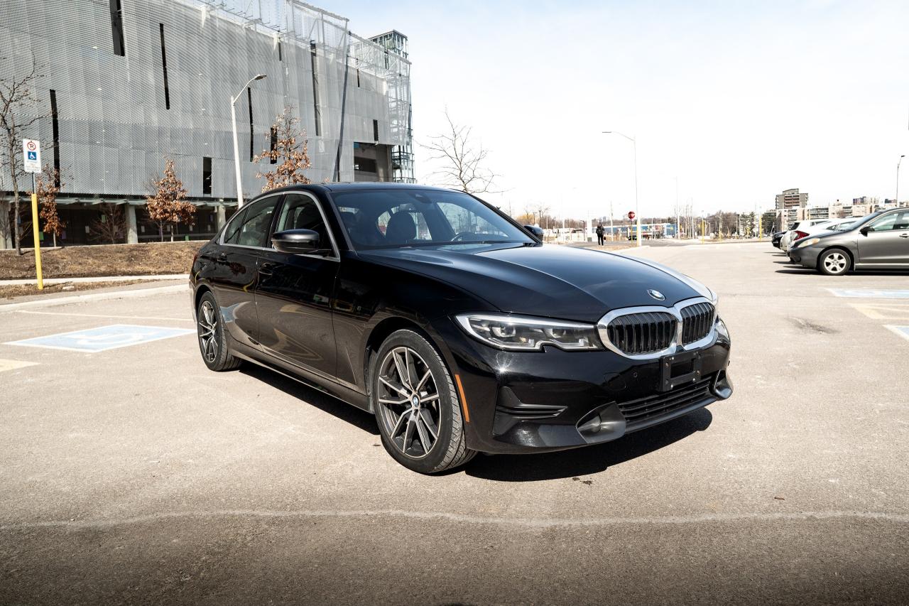 2022 BMW 3 Series 330i xDrive | NO ACCIDENTS | CLEAN CARFAX | - Photo #3