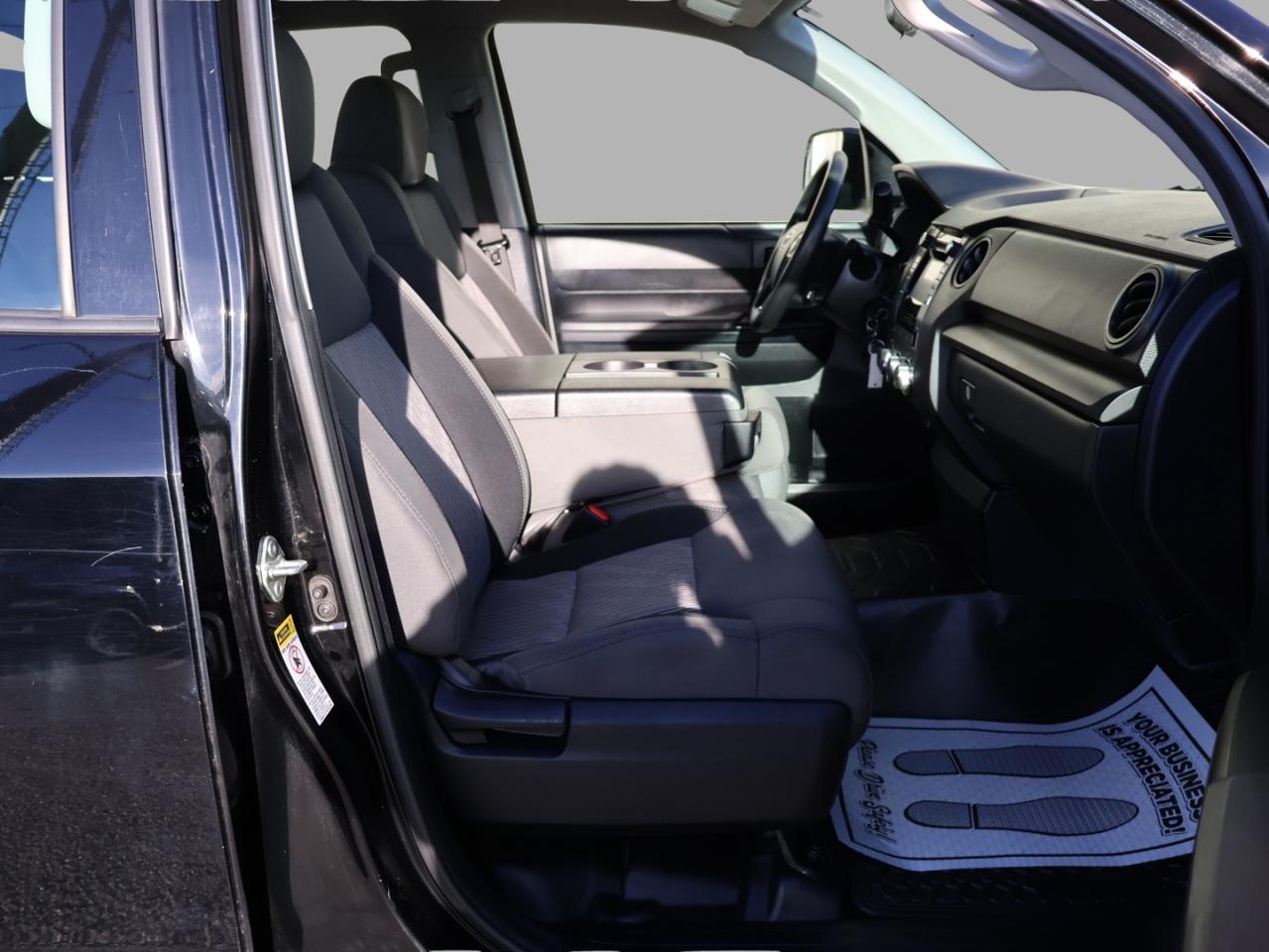 2017 Toyota Tundra V8 SR 4WD CERTIFIED *ACCIDENT FREE*TOYOTA MAINTAIN* CAMERA BLUETOOTH CRUISE ALLOYS - Photo #16