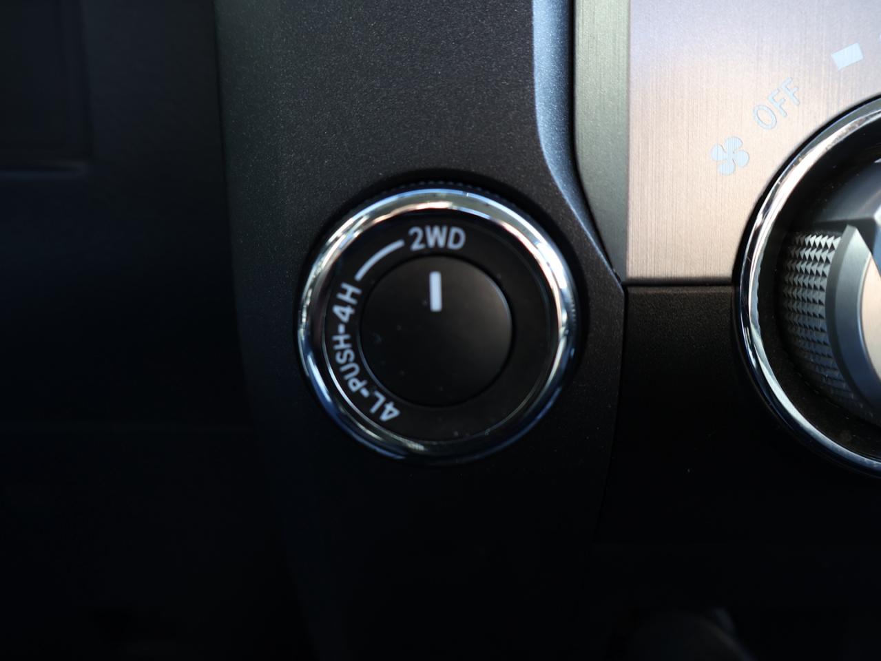 2017 Toyota Tundra V8 SR 4WD CERTIFIED *ACCIDENT FREE*TOYOTA MAINTAIN* CAMERA BLUETOOTH CRUISE ALLOYS - Photo #19