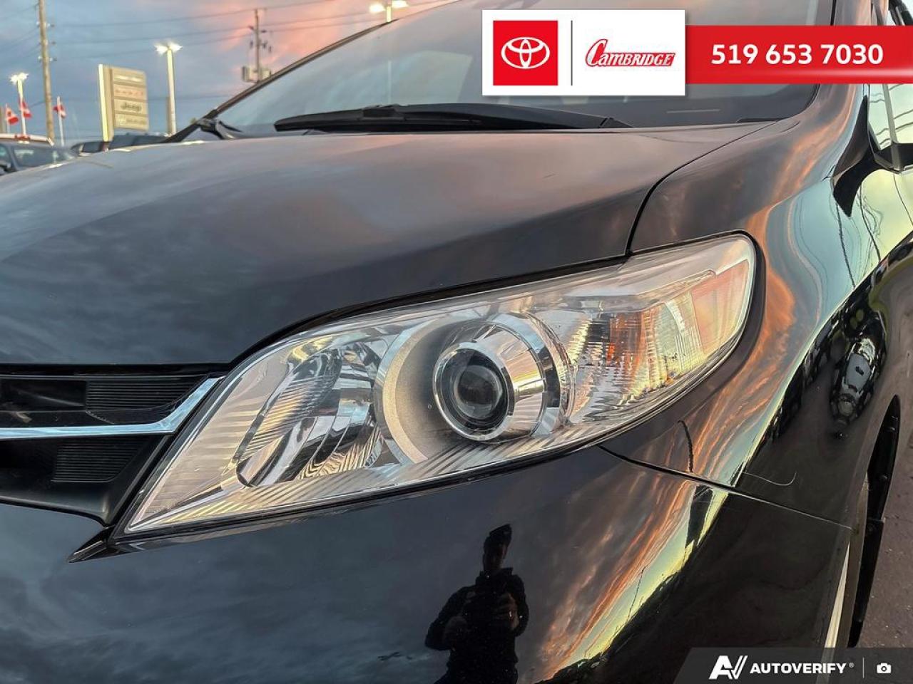 2020 Toyota Sienna LE 8-Passenger Photo