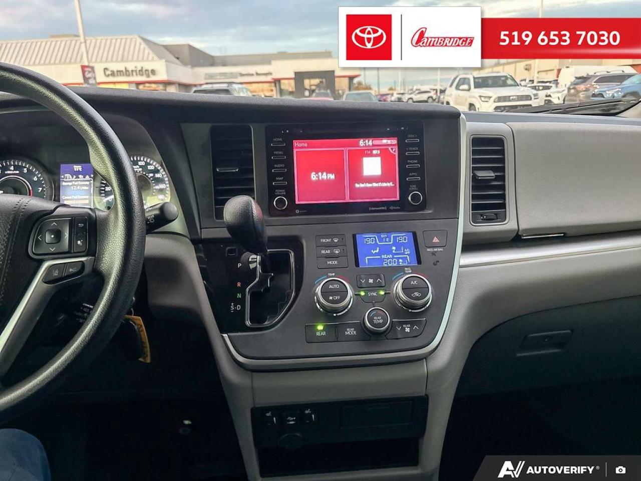 2020 Toyota Sienna LE 8-Passenger Photo