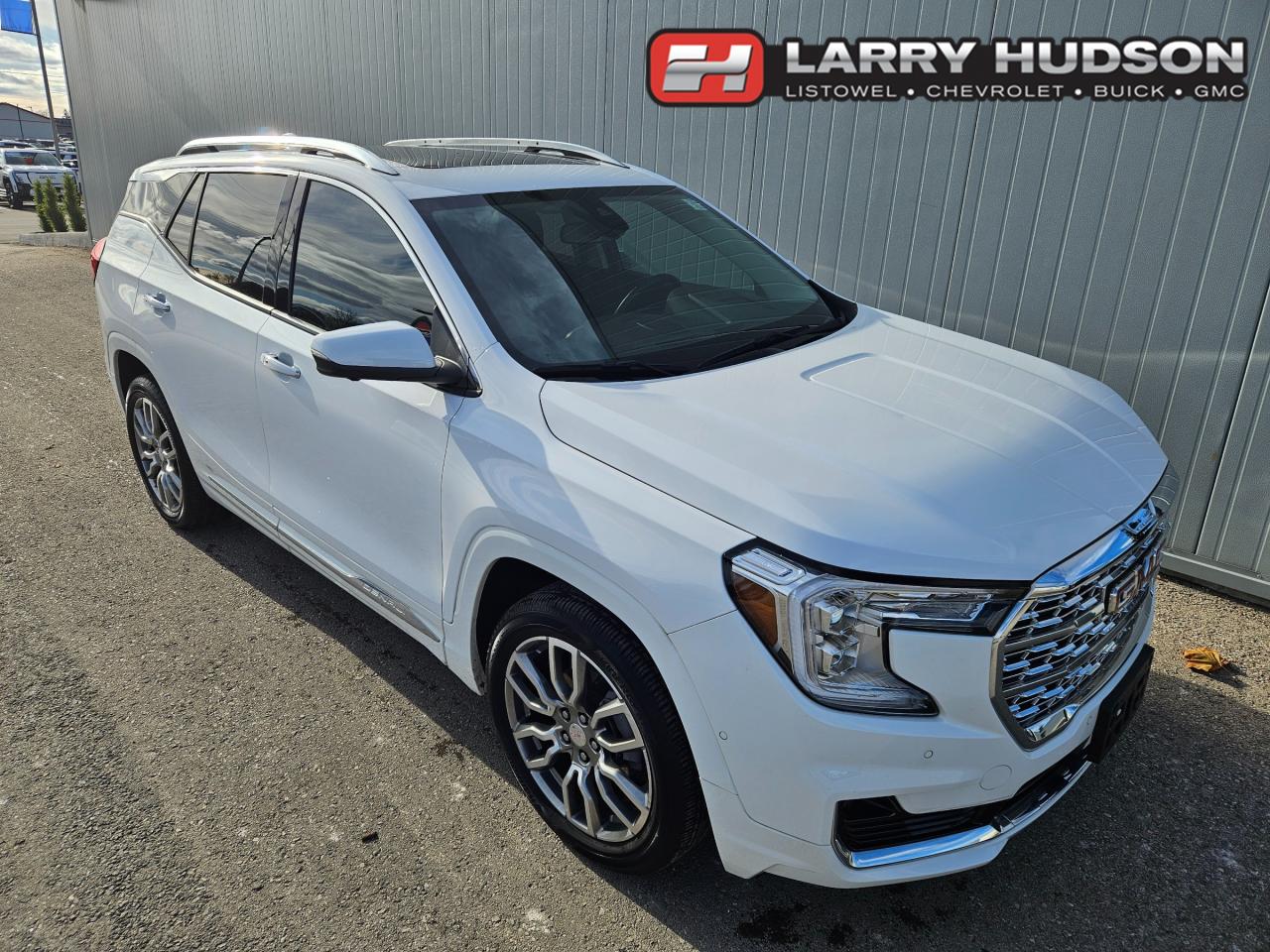 Used 2024 GMC Terrain Denali One Owner | Leather | Navigation | Sunroof | 19