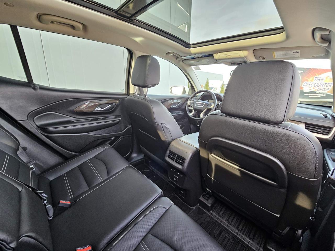 2024 GMC Terrain Denali One Owner | Leather | Navigation | Sunroof | 19" Wheels Photo