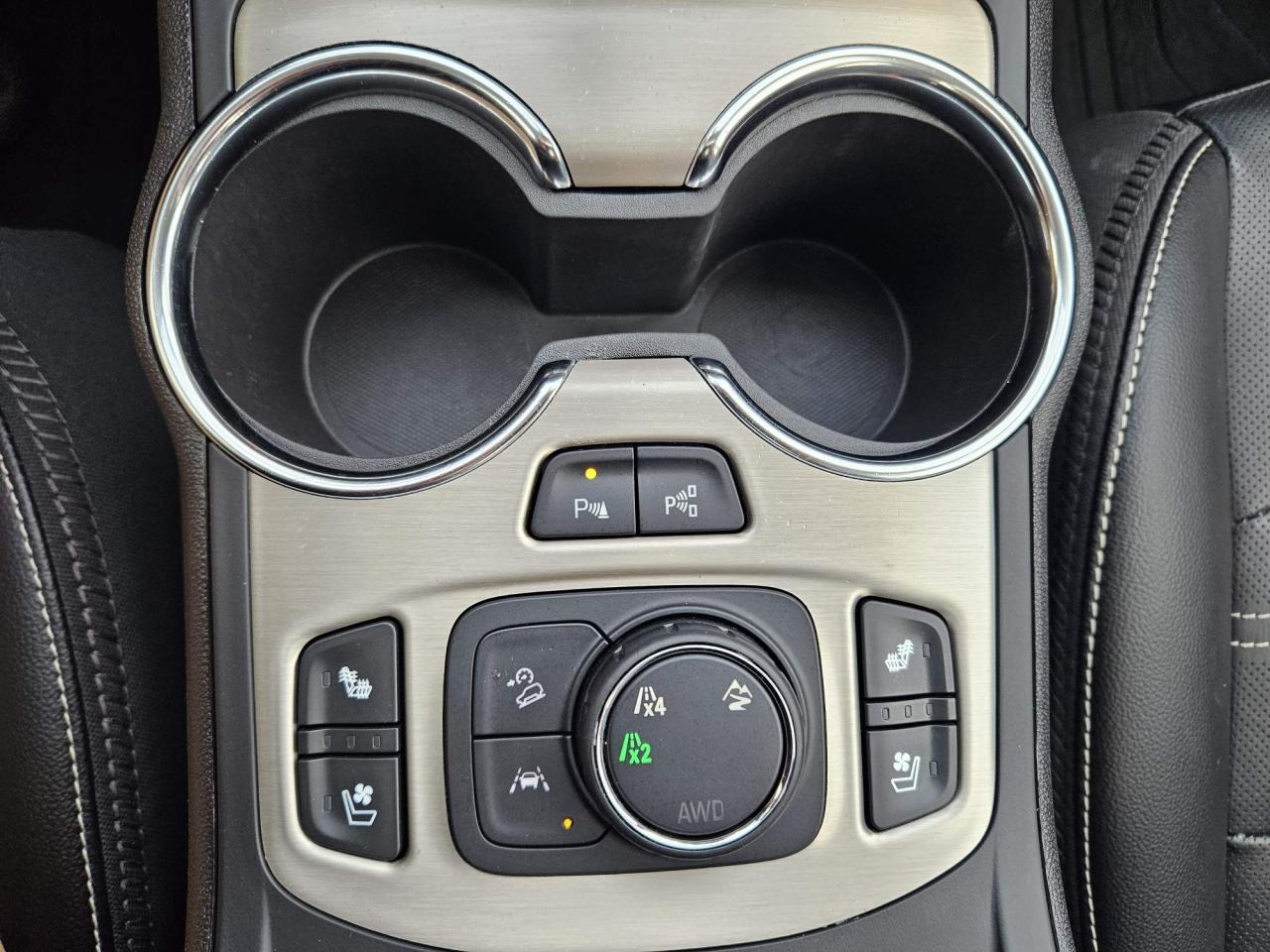 2024 GMC Terrain Denali One Owner | Leather | Navigation | Sunroof | 19" Wheels Photo