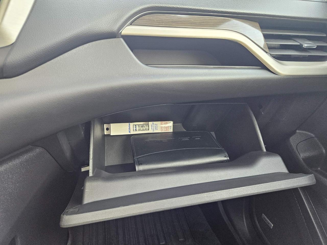 2024 GMC Terrain Denali One Owner | Leather | Navigation | Sunroof | 19" Wheels Photo