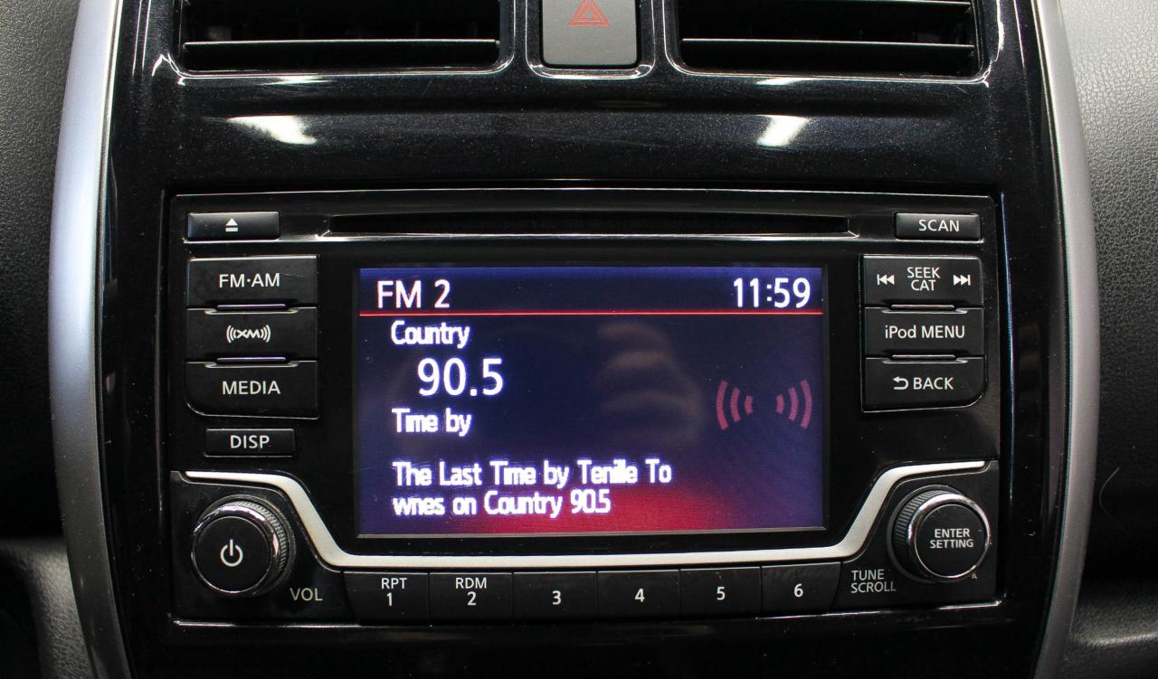 2017 Nissan Versa Note 1.6 S FWD - HEATED FRONT SEATS - CLOTH UPHOLSTERY Photo