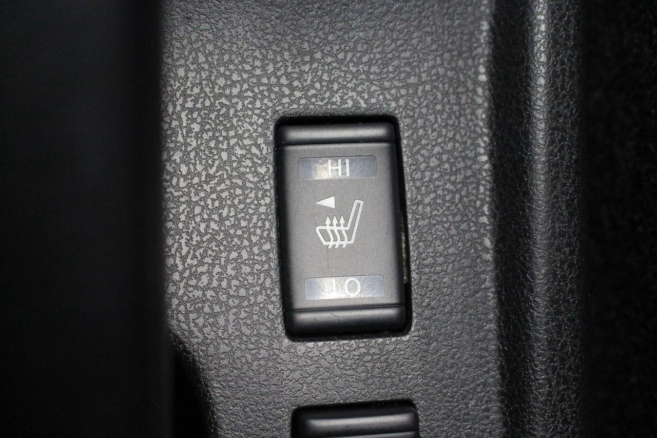 2017 Nissan Versa Note 1.6 S FWD - HEATED FRONT SEATS - CLOTH UPHOLSTERY Photo