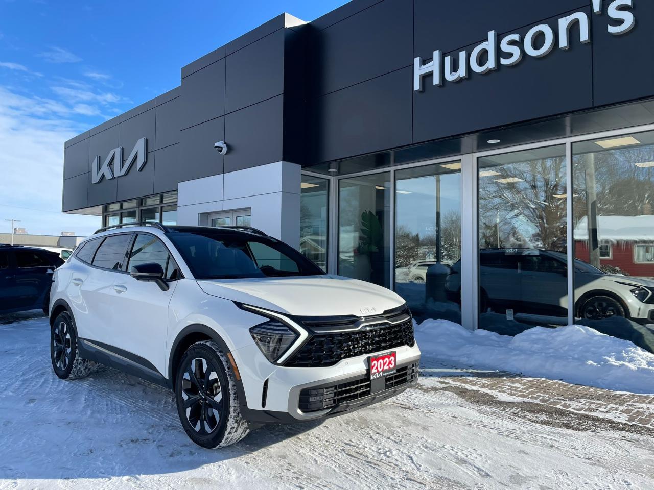 Used 2023 Kia Sportage X-Line Limited w/Green Interior One Owner | Sunroof | Navigation | 19