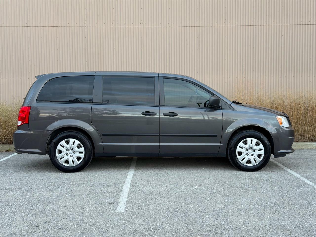 2016 Dodge Grand Caravan CANADA VALUE PACKAGE - Photo #5