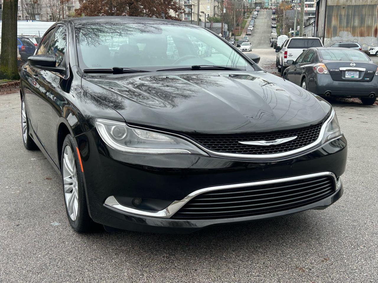 2015 Chrysler 200 Limited - Photo #4