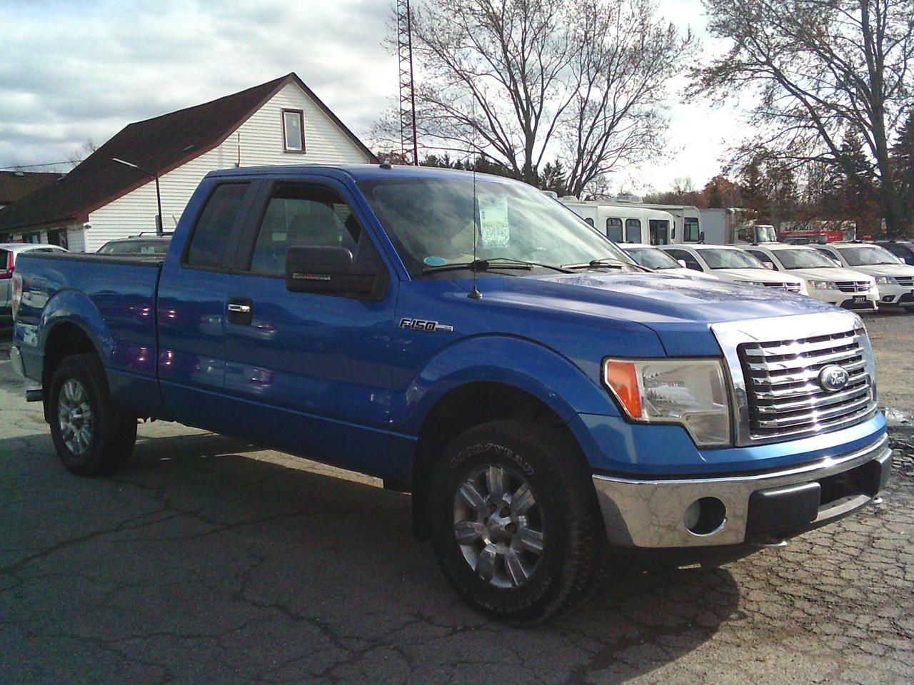 2010 Ford F-150 4WD SuperCab 145 XLT XTR + TOW PKG Photo2