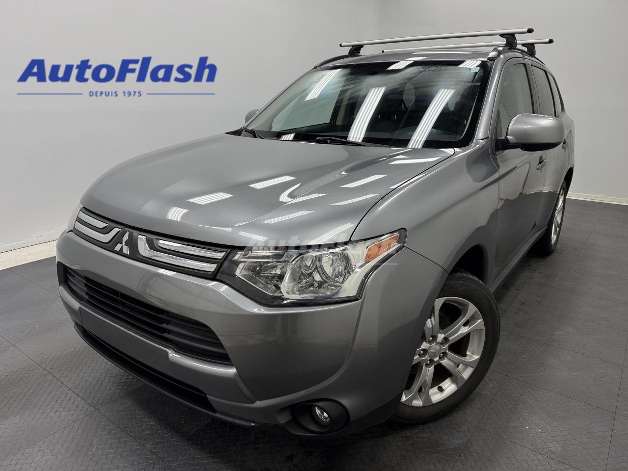 Used 2014 Mitsubishi Outlander ES, BLUETOOTH, CUIR, SIÈGES CHAUFF, TOIT OUVRANT for sale in Saint-Hubert, QC