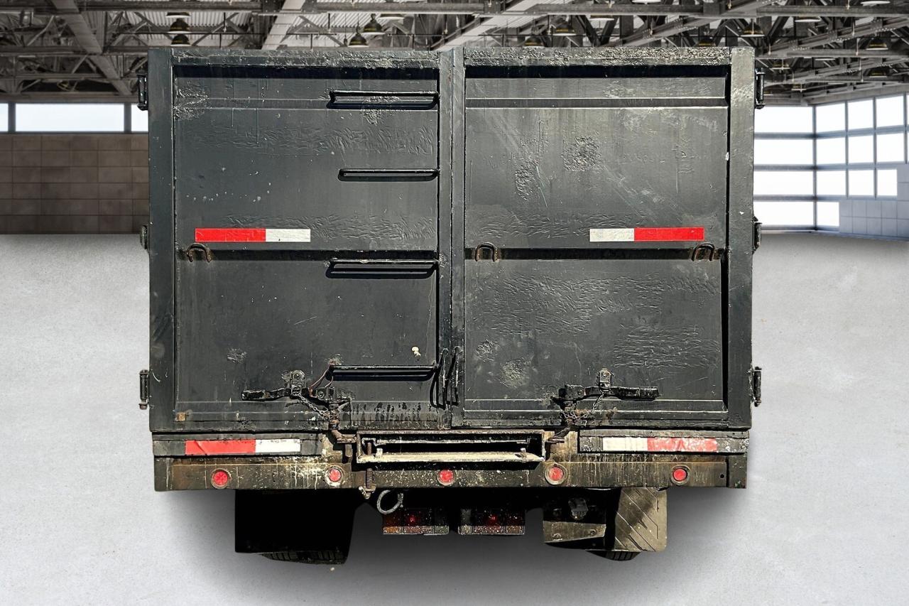 2005 GMC W4500 W4500 Cab Over Dump Truck | AS IS Photo3