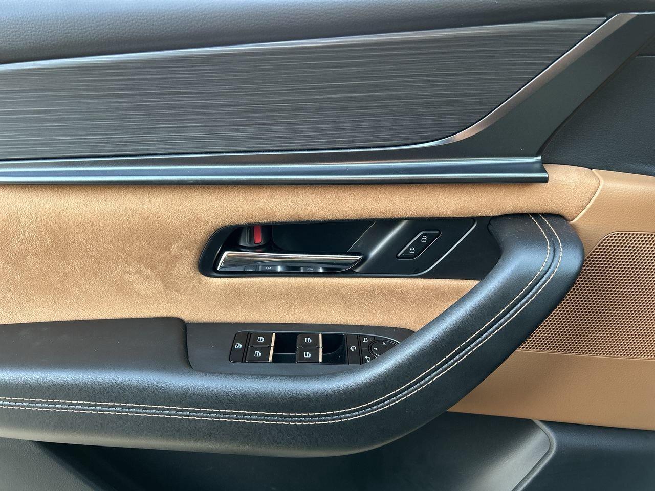 2024 Mazda CX-90 MHEV Signature CPO|LOW RATES| LOW KMS! Photo