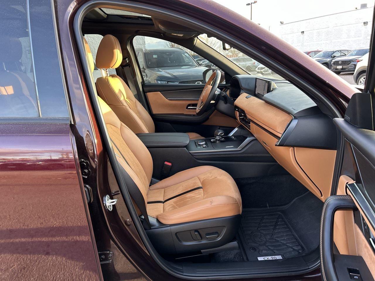 2024 Mazda CX-90 MHEV Signature CPO|LOW RATES| LOW KMS! Photo