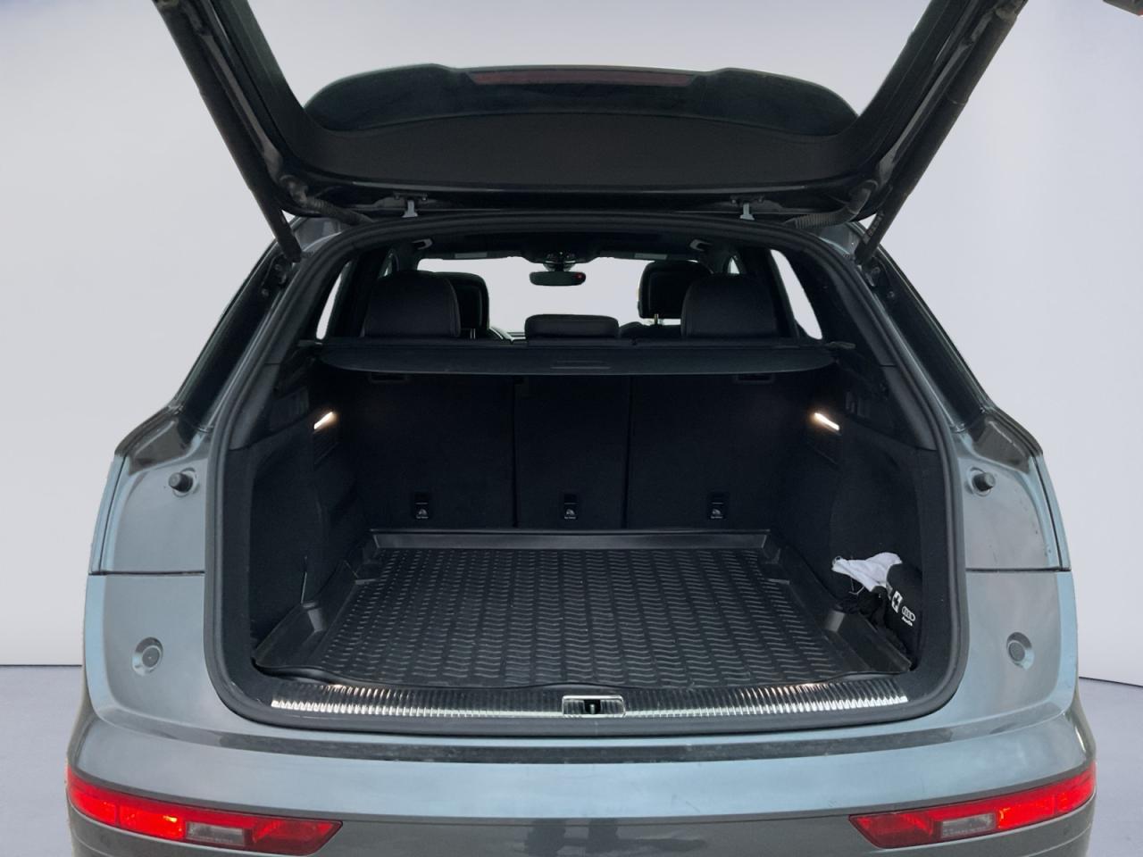 2022 Audi Q5 2.0T Progressiv! S-Line! Great kms! Certified! Photo