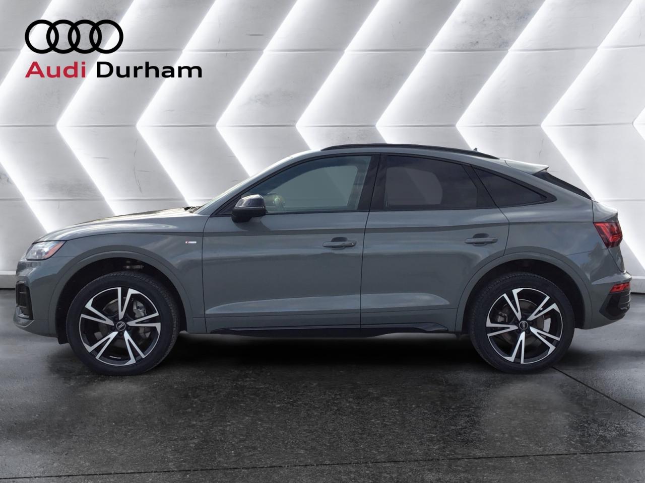 2022 Audi Q5 Sportback 2.0T Progressiv + S-Line Bk Pkg | 20" Wheels Photo