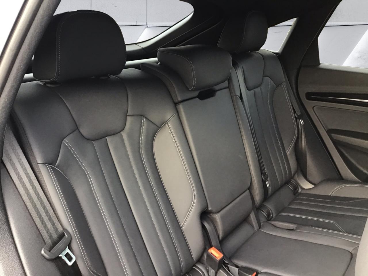 2022 Audi Q5 Sportback 2.0T Progressiv + S-Line Bk Pkg | 20" Wheels Photo