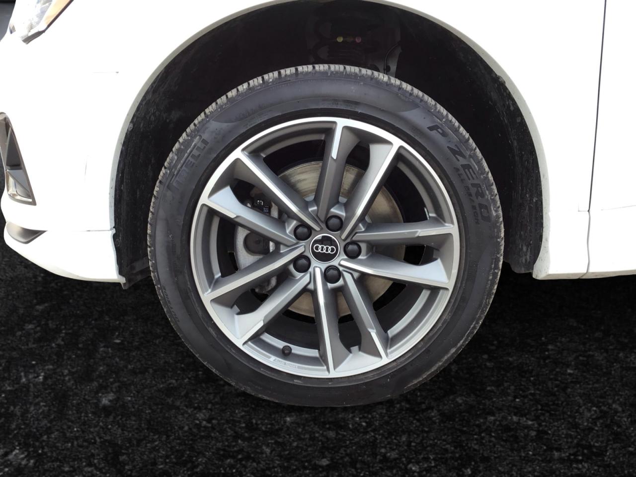 2022 Audi Q3 2.0T Komfort + Vorsprung Edition Pkg Photo