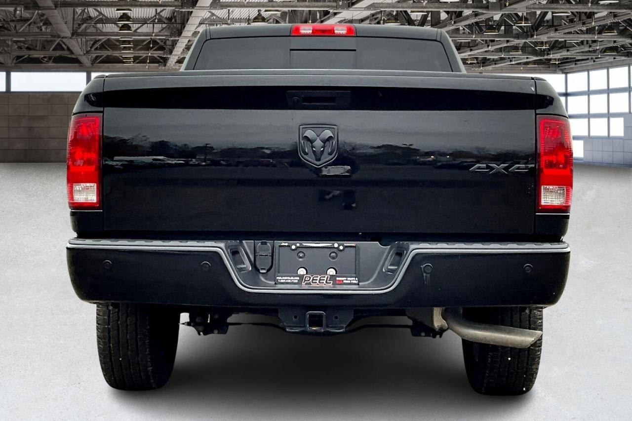 2022 RAM 1500 Classic SLT Crew Cab | Luxury Pkg | 3.55 Axle | 4X4 Photo3