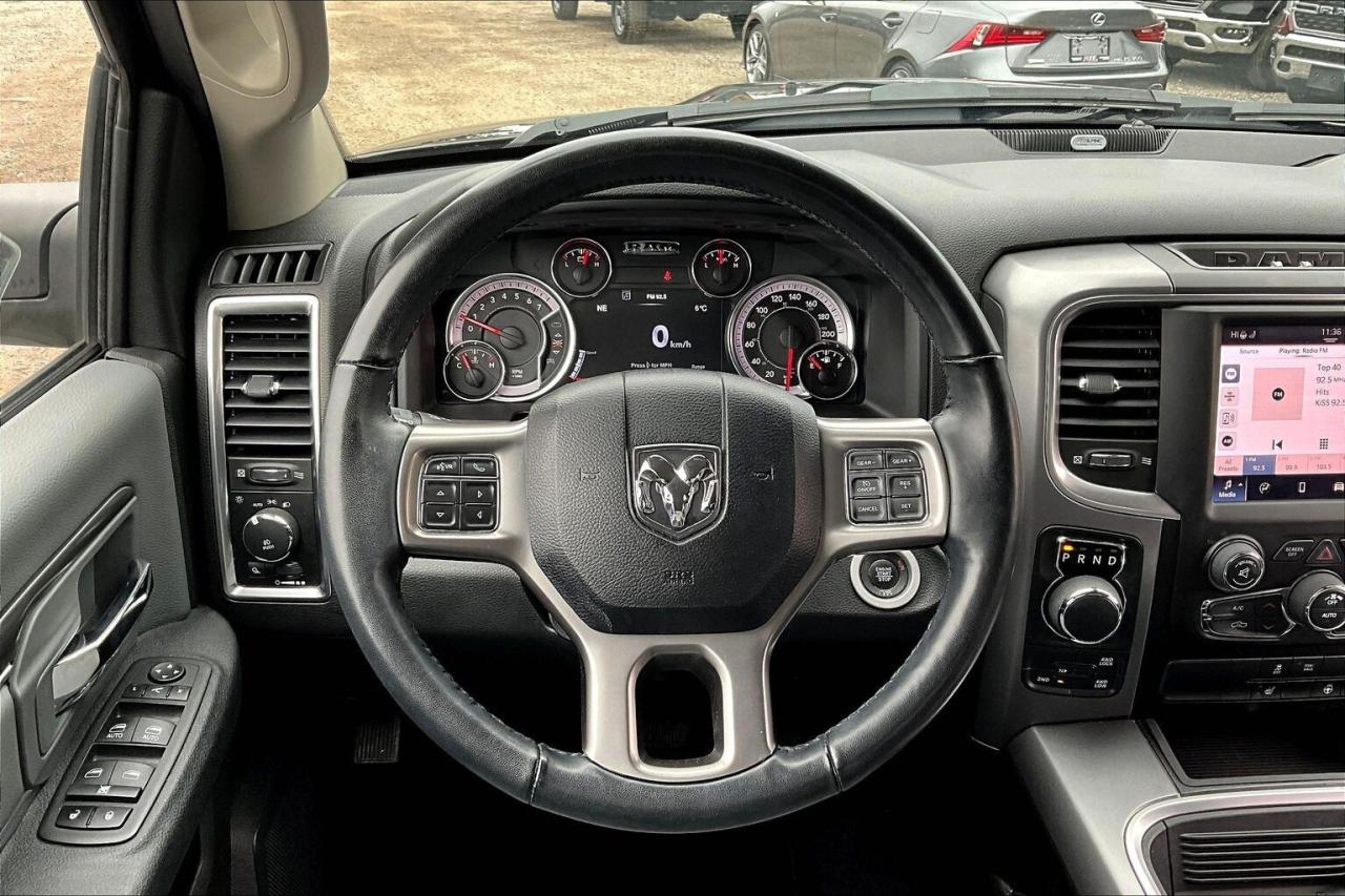 2022 RAM 1500 Classic SLT Crew Cab | Luxury Pkg | 3.55 Axle | 4X4 Photo4