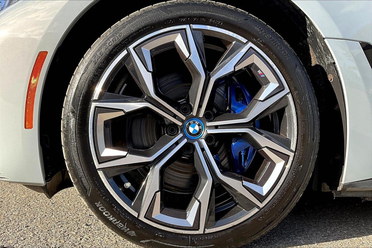 2023 BMW i4 M50 Gran Coupe EV | Premium Essential | AWD Photo