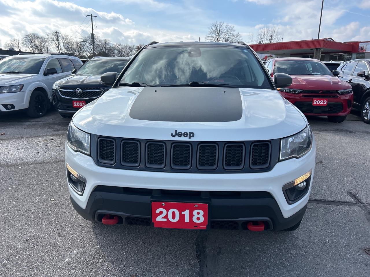 2018 Jeep Compass TRAILHAWK, CLEAN CARFAX, LEATHER, REMOTE START! - Photo #3