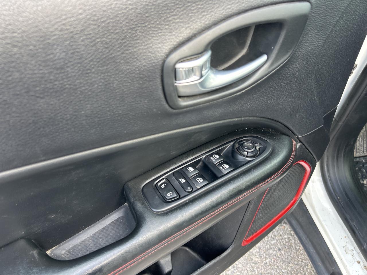 2018 Jeep Compass TRAILHAWK, CLEAN CARFAX, LEATHER, REMOTE START! - Photo #16