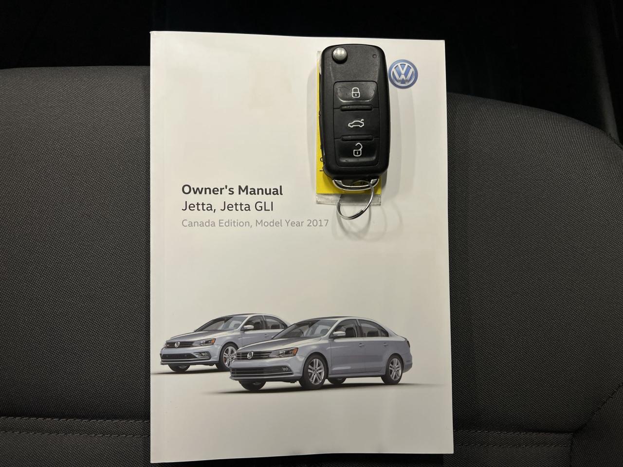 2017 Volkswagen Jetta WOLFSBURG | SUNROOF |HTD SEATS |CARPLAY | REAR CAM Photo