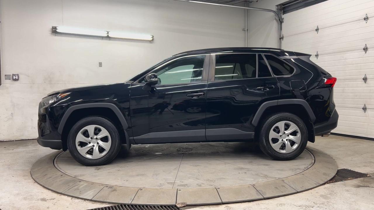 2020 Toyota RAV4 AWD |ONLY 60,000KMS| HTD SEATS |CARPLAY |BLUETOOTH Photo