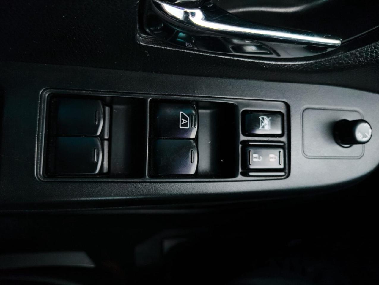 2012 Subaru Impreza 2.0i Premium PZEV 4dr Hatchback AWD (2.0L 4cyl CVT) Photo