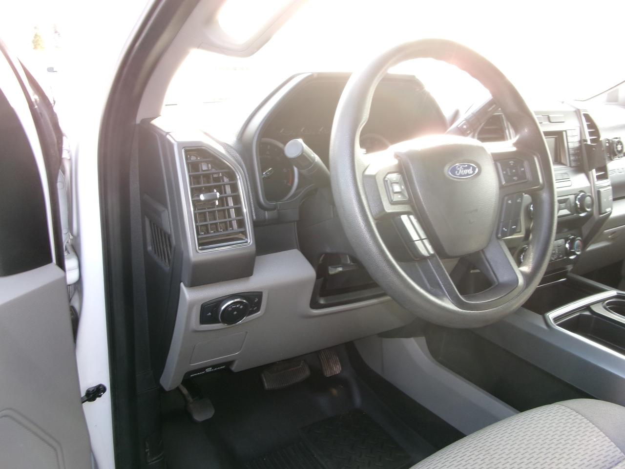 2019 Ford SUPER DUTY F-250 SRW XLT  4x4 Crew Cab - Photo #7